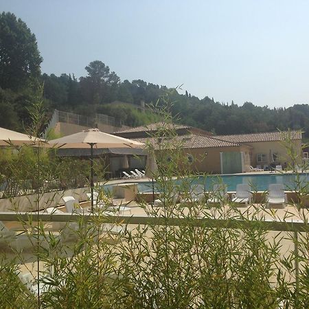 Appartement Dans Residence - Le Domaine De Camiole Callian  Exterior foto